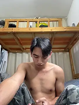 XHR2 online show from April 15, 2026, 12:10 pm