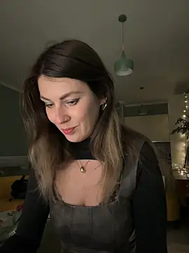 Rita Tease online show from April 8, 2026, 6:09 pm