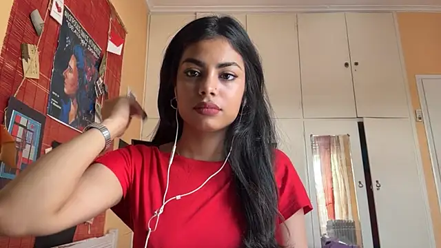 JenniRoutt online show from April 12, 2026, 9:34 am