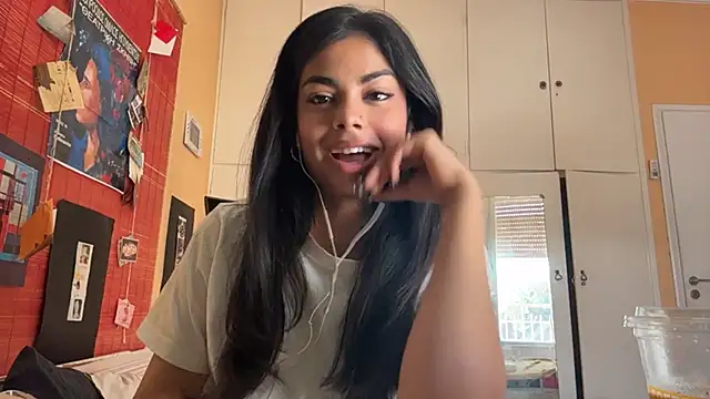 JenniRoutt online show from April 20, 2026, 8:39 am