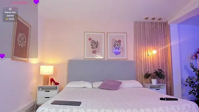 Snapshot of Moon_of_Hades chatting on April 5, 2026, 3:46 am Moon of Hades online show from April 5, 2026, 3:46 am