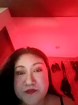 dominalisa online show from April 21, 2026, 9:38 am