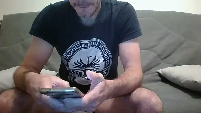 Snapshot of Valmont3340 chatting on April 30, 2026, 8:21 am Valmont3340 online show from April 30, 2026, 8:21 am