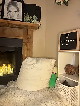 Snapshot of taylorsunshine chatting on July 15, 2026, 6:37 pm taylorsunshine online show from July 15, 2026, 6:37 pm