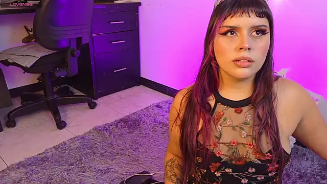 Snapshot of swag_hoe chatting on April 13, 2026, 8:13 pm swag hoe online show from April 13, 2026, 8:13 pm