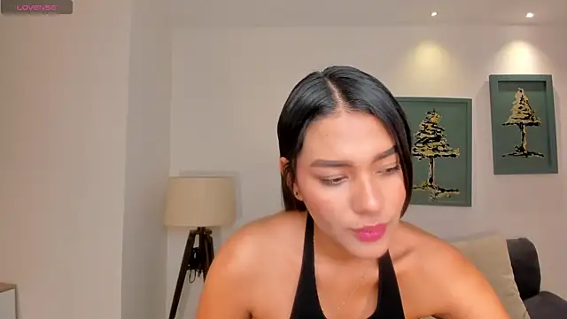 SophieWatsonX online show from May 6, 2026, 11:47 am