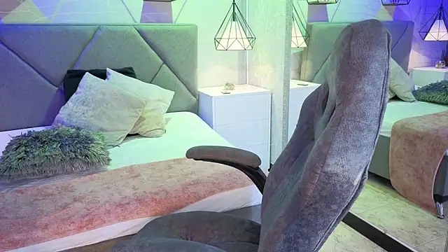 Snapshot of brendasweet10 chatting on April 5, 2026, 4:52 am brendasweet10 online show from April 5, 2026, 4:52 am