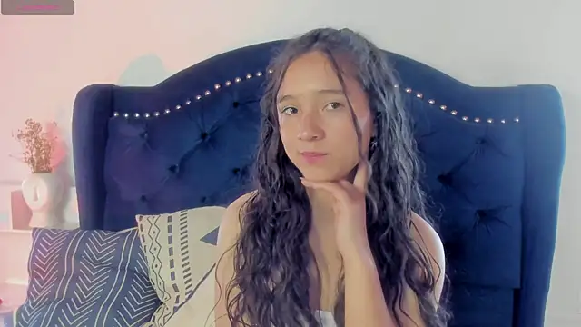 Snapshot of Honney_Bunny18 chatting on April 2, 2026, 7:53 pm Honney Bunny18 online show from April 2, 2026, 7:53 pm