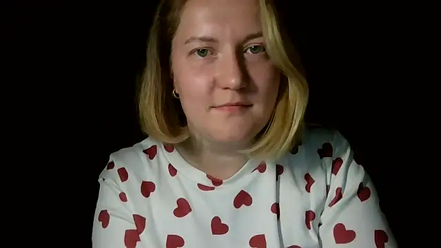 Snapshot of TinaKittyX chatting on May 2, 2026, 9:09 pm TinaKittyX online show from May 2, 2026, 9:09 pm