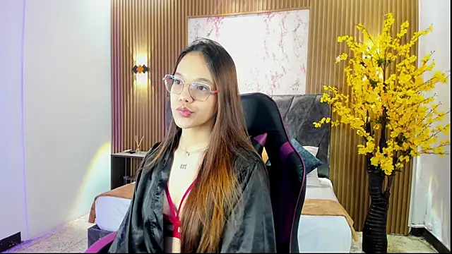 Snapshot of Vi_zzy chatting on April 6, 2026, 7:15 pm Vi zzy online show from April 6, 2026, 7:15 pm