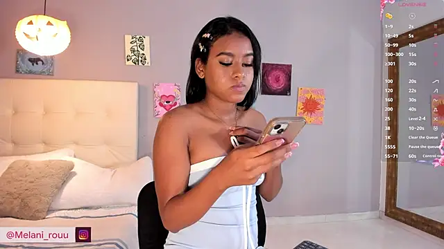 Snapshot of Melaniaa_Roussee chatting on June 5, 2026, 2:16 am Melaniaa Roussee online show from June 5, 2026, 2:16 am