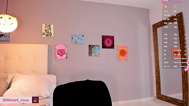 Snapshot of Melaniaa_Roussee chatting on June 6, 2026, 2:28 am Melaniaa Roussee online show from June 6, 2026, 2:28 am