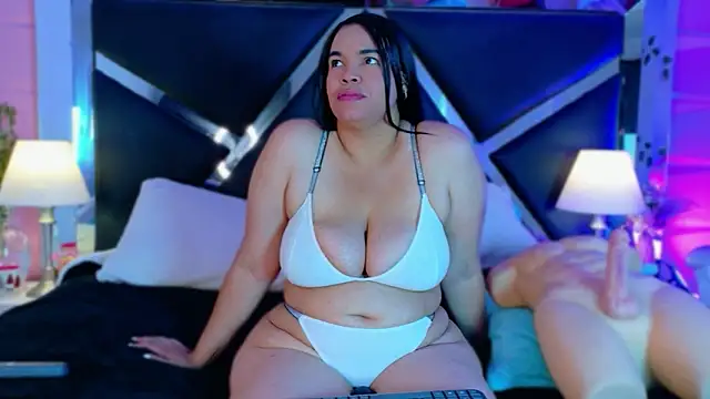 Veronica Nasty  online show from April 8, 2026, 7:48 pm