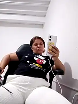 Snapshot of Zafiro_MD chatting on April 15, 2026, 12:16 am Zafiro MD online show from April 15, 2026, 12:16 am