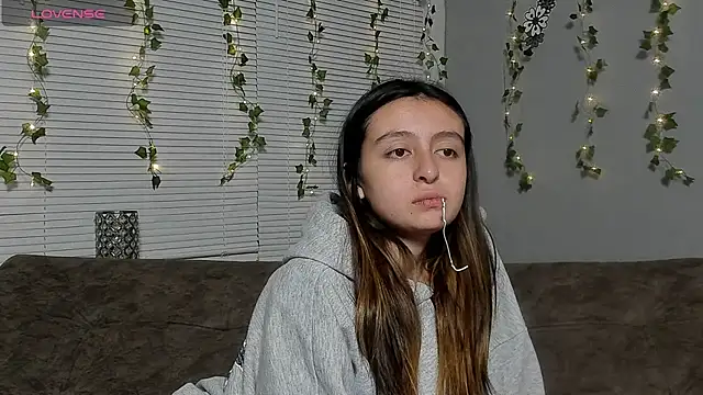 Lala fluffy online show from July 2, 2026, 8:37 pm