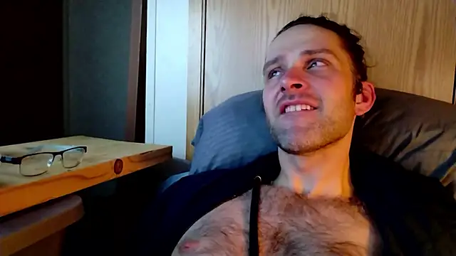 barebearstudio online show from April 2, 2026, 1:51 pm