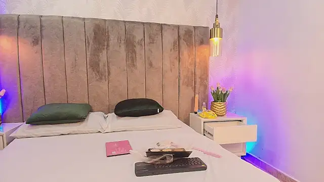 Snapshot of Pocahontas_606 chatting on April 15, 2026, 7:51 pm Pocahontas 606 online show from April 15, 2026, 7:51 pm