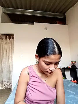 Lyra Siren online show from April 9, 2026, 3:40 pm