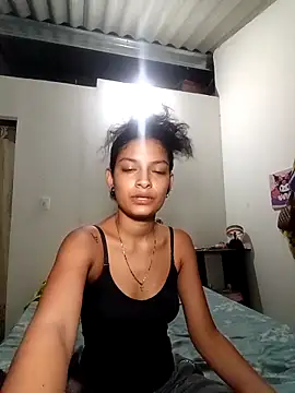 Lyra Siren online show from April 9, 2026, 2:02 am