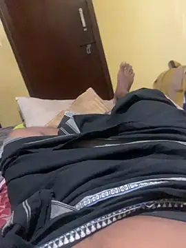 jiwoox online show from April 25, 2026, 3:31 pm