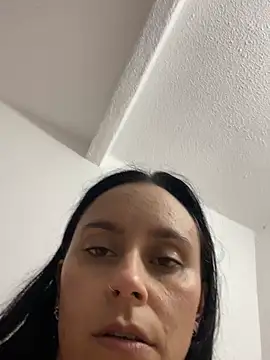 EmilyBrown01 online show from April 14, 2026, 3:00 am