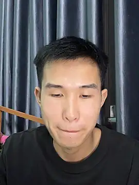 tuanhip online show from April 4, 2026, 1:17 pm