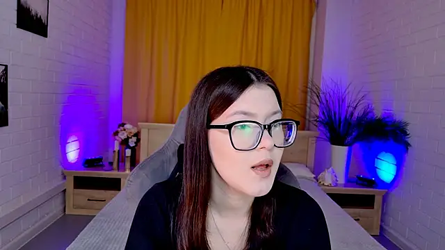 JennyGibson online show from April 17, 2026, 5:32 am