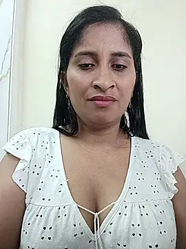 Snapshot of SofiaMendez1_ chatting on June 10, 2026, 1:45 pm SofiaMendez1 online show from June 10, 2026, 1:45 pm