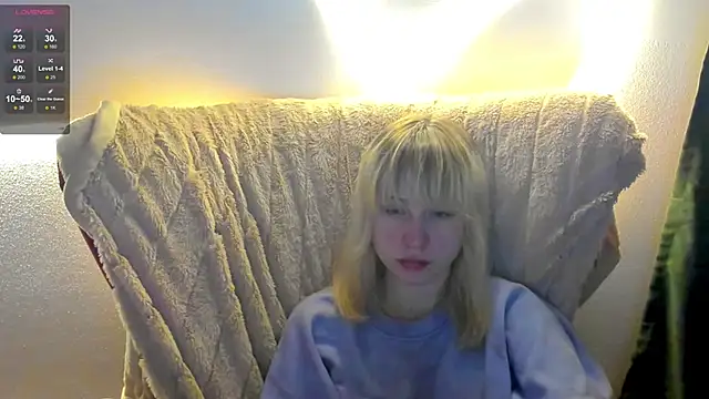 MiaKimiko online show from June 21, 2026, 1:22 am