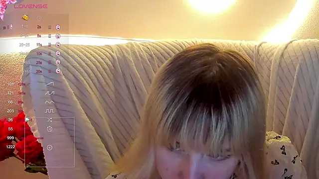 MiaKimiko online show from June 5, 2026, 6:52 am