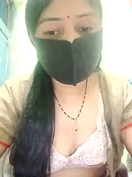 Snapshot of Pinki-girl chatting on May 13, 2026, 5:25 am Pinki-girl online show from May 13, 2026, 5:25 am