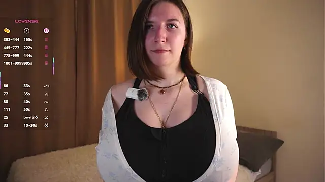 Snapshot of TyeshaMonter chatting on April 8, 2026, 5:14 pm TyeshaMonter online show from April 8, 2026, 5:14 pm