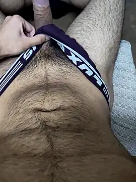 yourruru online show from April 14, 2026, 2:05 am