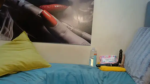 Snapshot of Lola-77 chatting on May 26, 2026, 2:15 pm Lola-77 online show from May 26, 2026, 2:15 pm