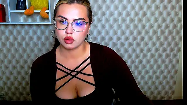 Snapshot of AminaSoul_ chatting on May 29, 2026, 7:14 am AminaSoul online show from May 29, 2026, 7:14 am