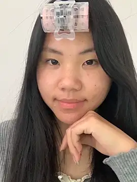 Lina 577 online show from April 17, 2026, 6:16 am