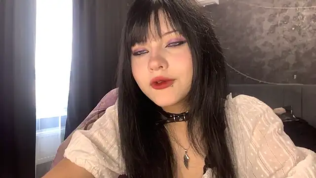 Snapshot of EmilyEmbears chatting on April 14, 2026, 5:56 am EmilyEmbears online show from April 14, 2026, 5:56 am