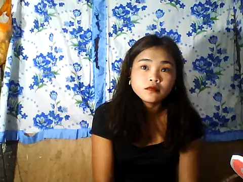 Snapshot of AsianPinay18 chatting on April 6, 2026, 6:36 am AsianPinay18 online show from April 6, 2026, 6:36 am