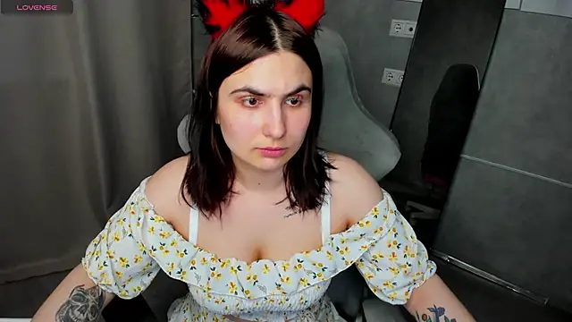 Snapshot of Alisa_Froks chatting on April 6, 2026, 9:21 am Alisa Froks online show from April 6, 2026, 9:21 am