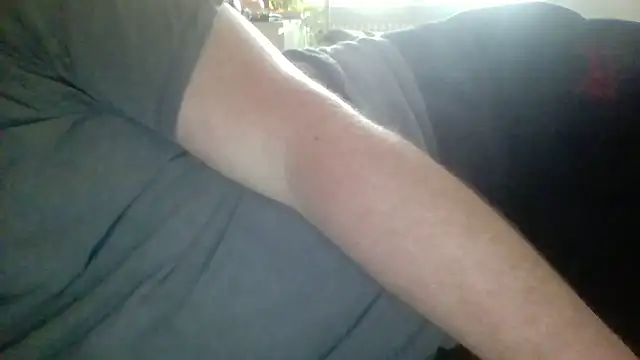 Snapshot of Pallmees chatting on May 13, 2026, 11:39 am Pallmees online show from May 13, 2026, 11:39 am