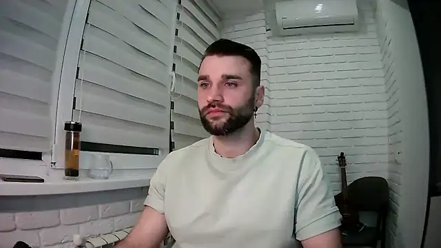 Snapshot of DaddySlava chatting on April 7, 2026, 6:10 pm DaddySlava online show from April 7, 2026, 6:10 pm