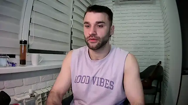 Snapshot of DaddySlava chatting on April 8, 2026, 6:09 pm DaddySlava online show from April 8, 2026, 6:09 pm