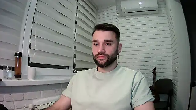 Snapshot of DaddySlava chatting on April 6, 2026, 6:09 pm DaddySlava online show from April 6, 2026, 6:09 pm