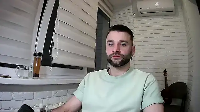 Snapshot of DaddySlava chatting on April 4, 2026, 5:08 pm DaddySlava online show from April 4, 2026, 5:08 pm