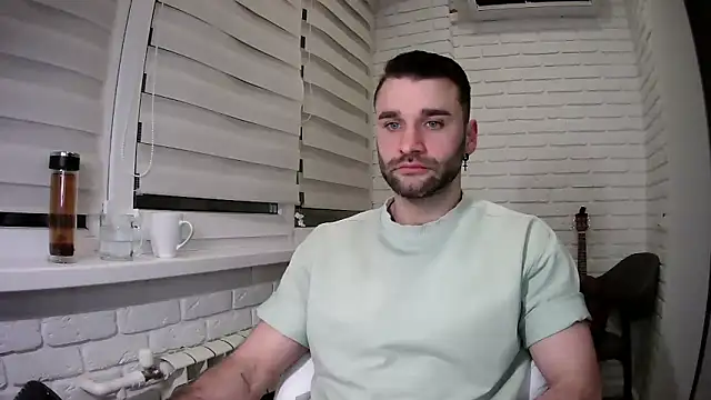 Snapshot of DaddySlava chatting on April 9, 2026, 6:03 pm DaddySlava online show from April 9, 2026, 6:03 pm