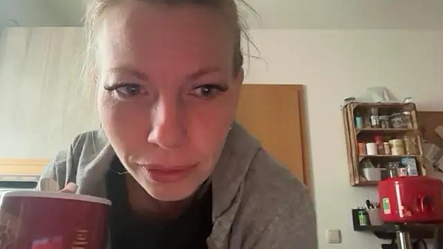 Snapshot of nursenextdoor901 chatting on April 14, 2026, 6:18 am nursenextdoor901 online show from April 14, 2026, 6:18 am