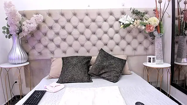 Snapshot of BellaWilliams_ chatting on April 9, 2026, 8:48 pm BellaWilliams online show from April 9, 2026, 8:48 pm