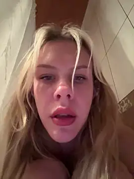 krixsta online show from April 5, 2026, 10:05 pm