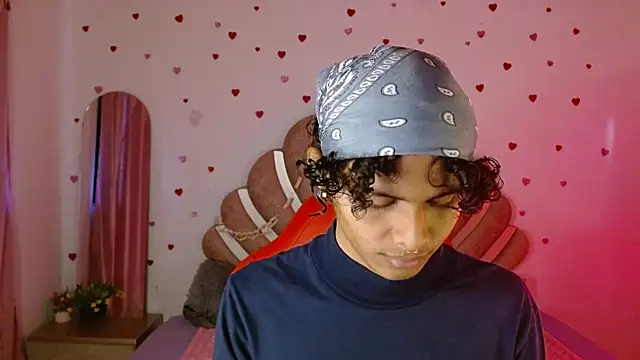 Snapshot of elio_fox chatting on April 13, 2026, 11:36 am elio fox online show from April 13, 2026, 11:36 am