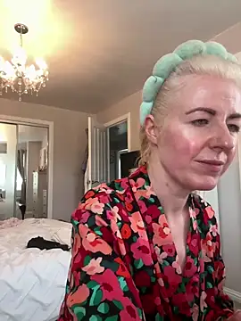 Laylaskyexx online show from June 3, 2026, 6:14 am